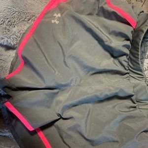 Womens Medium Under Armour Shorts